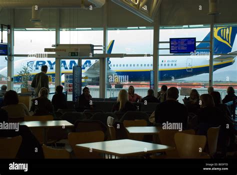 taxi derry airport|Derry City & Strabane .